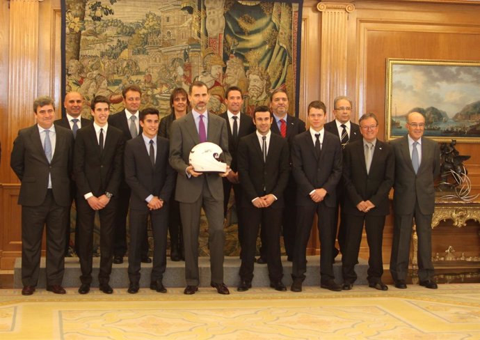 Felipe VI recibe en Zarzuela a nuestros pilotos campeones del mundo