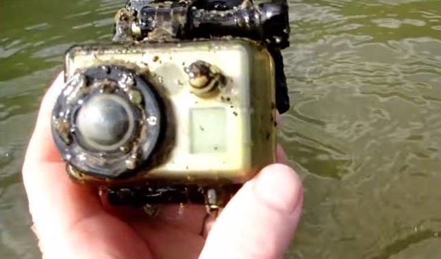 GoPro encontrada en un río