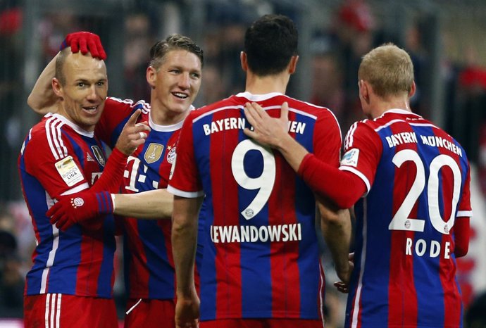 Robben, Schweinsteiger, Lewandowski y Rode con el Bayern