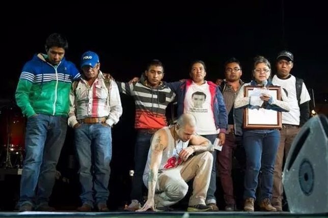 Calle 13 y familiares 'normalistas'