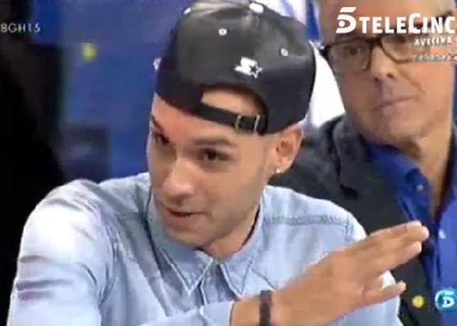 Omar se enfrenta a belén rodriguez 