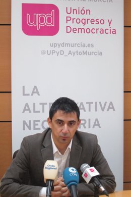 El concejal de UPyD en el Ayuntamiento de Murcia, Rubén J.Serna