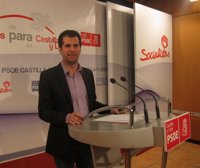 Tudanca acusa a la Junta de meter en un cajón las propuestas de CyL sobre financiación en una "genuflexión" a Montoro