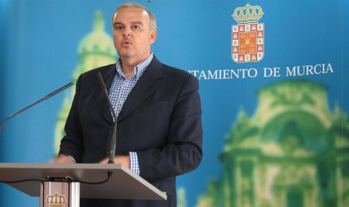 El concejal José Ros presenta los presupuestos de Limpieza Urbana para 2015