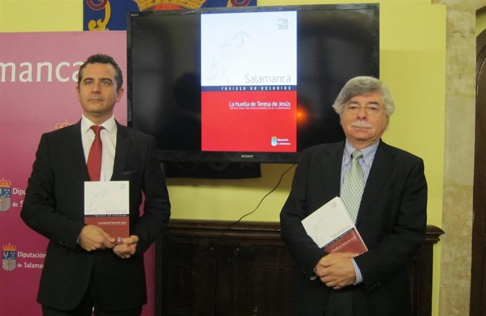  Manuel Tostado (Izq) Y El Catedrático Román Álvarez Presentan La Publicación