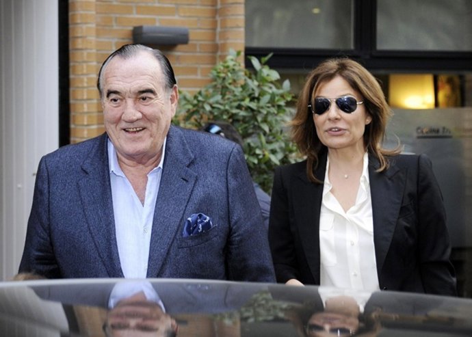Fernando Fernández Tapias celebra su 76 cumpleaños arropado por sus             