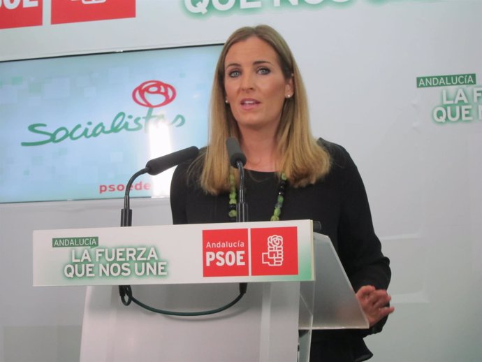 La portavoz del PSOE en el Ayto de La Palma del Condado, Elena Ruiz. 