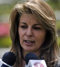 Esposa del general Alzate: "Si no creyera en la liberación, enloquecería"