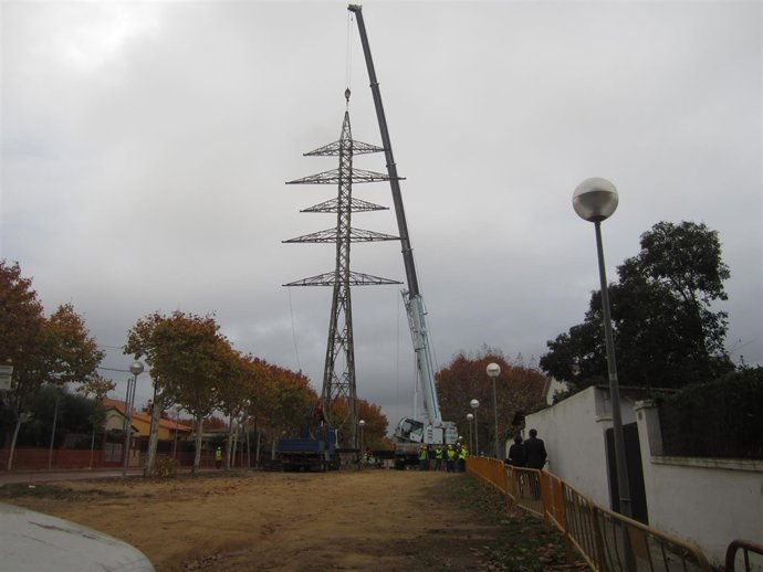 Imagen del proceso de derribo que ha empezado este martes