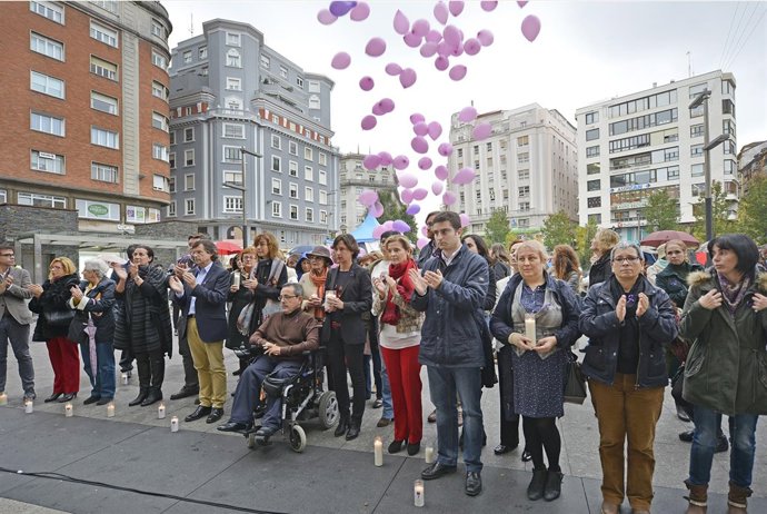 Homenaje víctimas violencia género