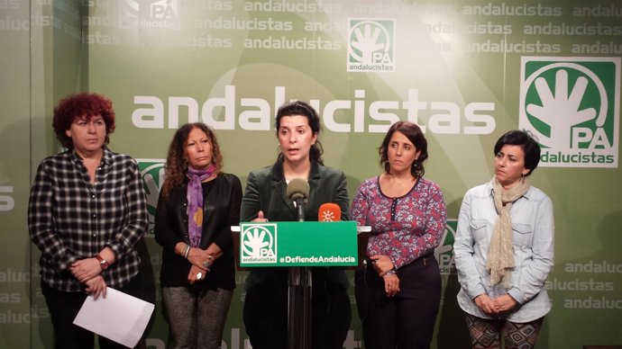 Marta Mejías, junto a otros dirigentes del PA
