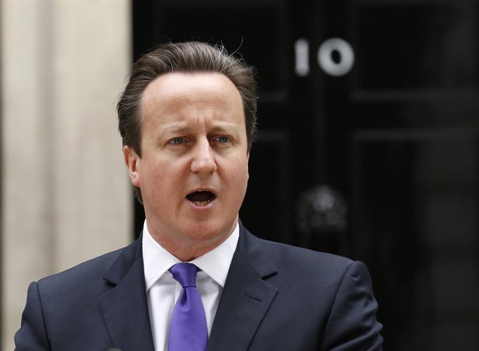 David Cameron habla a la salida de 10 Downing Street.