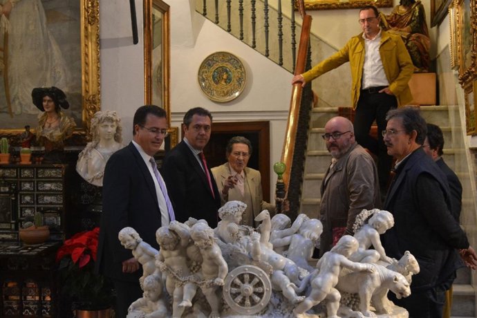 Espadas visita la colección Bellver