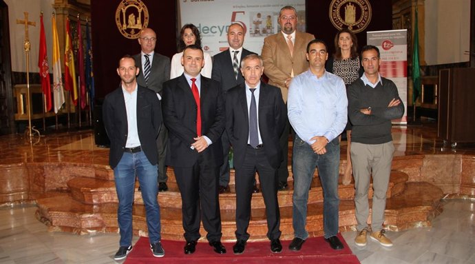 El ex jugador del Joventut participa en la tercera jornada del Foro Decyde 