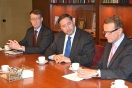 El conseller Josep Maria Pelegrí con el alcalde de Carelia, Pentti Hyttien