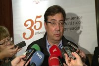 Vara cree que el tema de los viajes pagados por el Congreso está "agotado"