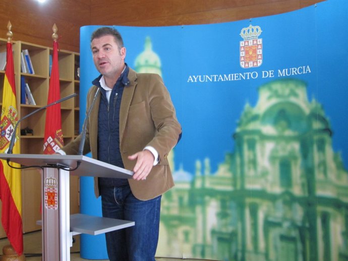 El Concejal de Deportes, Juventud y Turismo, Miguel Cascales