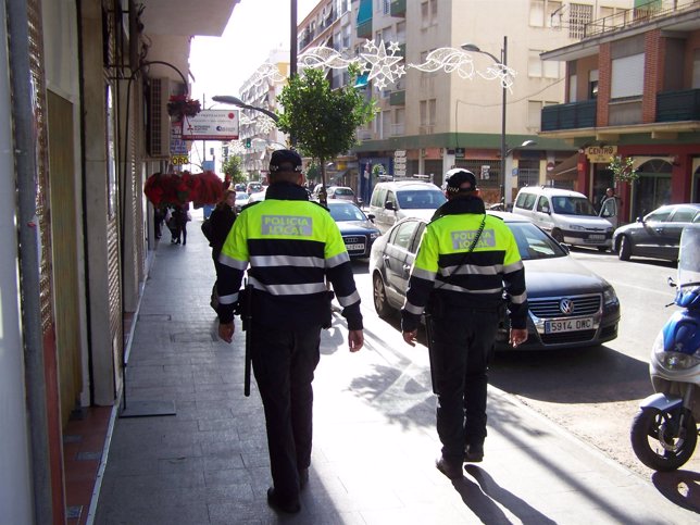Policías Locales vigilando las calles