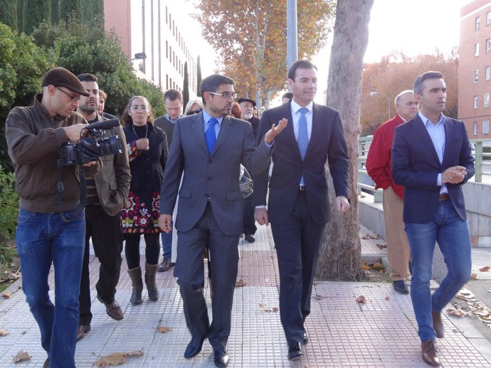 Nota De Prensa: TOMÁS GÓMEZ SE COMPROMETE A REACTIVAR EL CENTRO DE ESPECIALIDADE