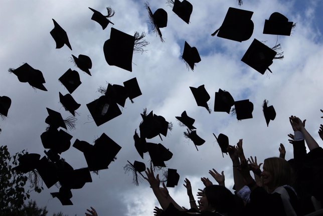 Estudiantes. Universidad. Graduación.