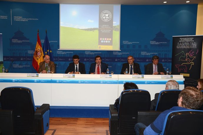 Carlos Cabanas y razas 