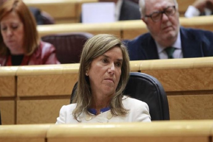 La ministra de Sanidad, Ana Mato, dimite