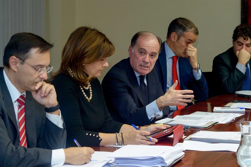 Villanueva durante la constitución de la Comisión Ejecutiva del Consejo