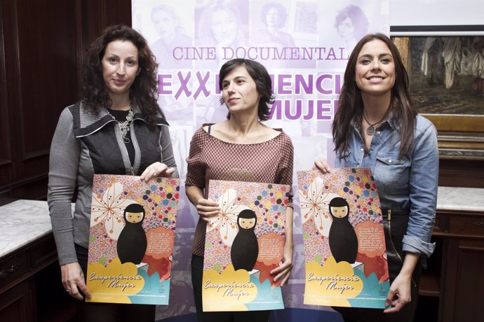 Presentación del documental 'Exxperiencia Mujer' de Lola Parra