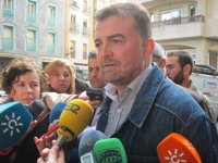 Maíllo (IU) cree que "el problema no es sólo Ana Mato" sino que la corrupción es "estructural" en el PP