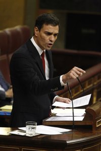 Sánchez pregunta a Rajoy quién dimite en el PP por lucrarse de Gürtel y rechaza un pacto porque "no son de fiar"