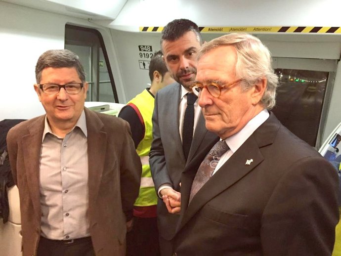L.Tejedor, S.Vila y X.Trias en un metro en pruebas de la L9