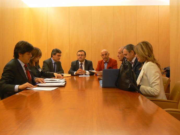 El PSOE se reúne con la Asociación Nacional de Empresas de Imagen Personal