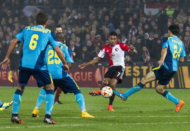 Feyenoord supera al Sevilla en Europa League