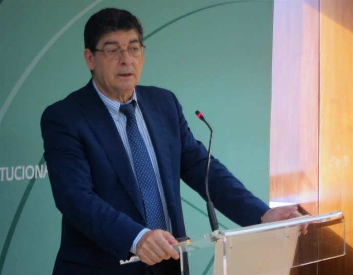 Diego Valderas, hoy ante los medios