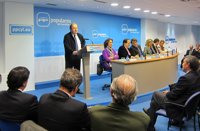 Herrera pide a PP que centre sus esfuerzos en los "imbatibles" cargos  del medio rural, porque son "una red de seguridad