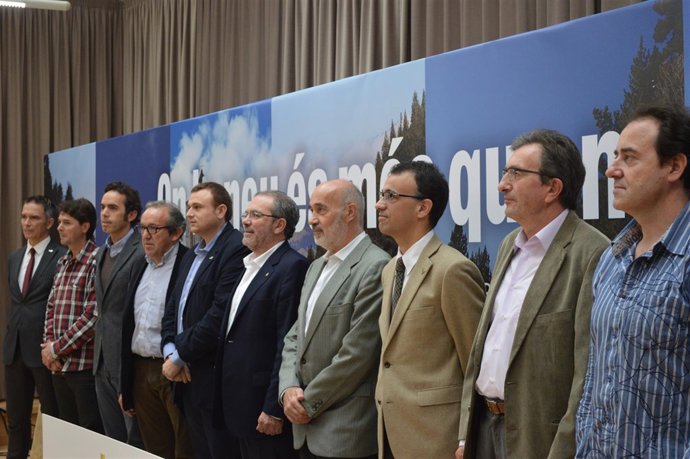 Cristeto Qse TRADUZCY SE PONGA Uno De Caesquiadorea Elige Llpracticar Blanco