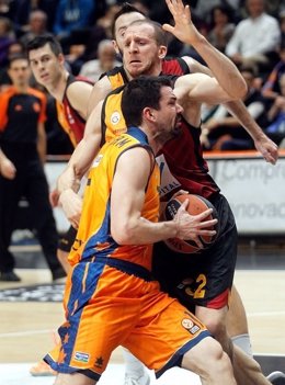 Rafa Martínez, del Valencia Basket, en un partido ante el Galatasaray