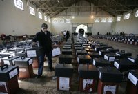 Emiten alerta naranja por lluvia y viento en las principales ciudades de Uruguay durante la jornada electoral