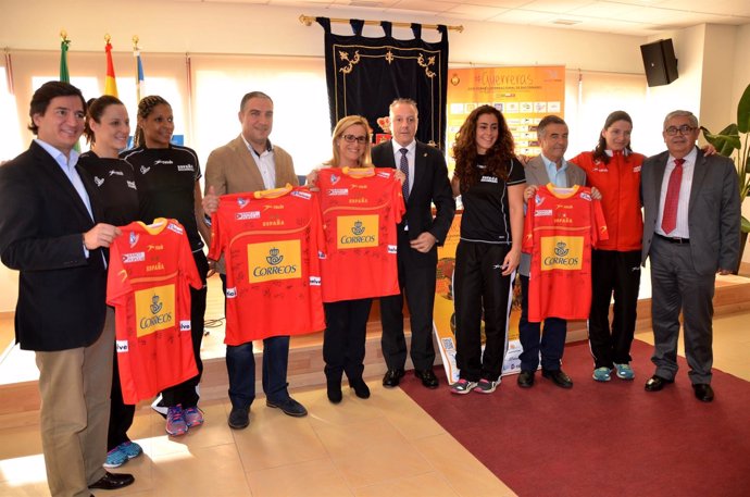 Torneo selección española balonmano en Fuengirola