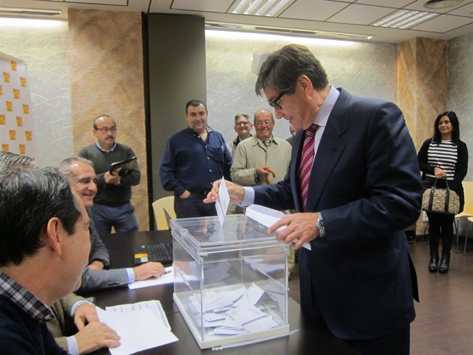 El secretario general del PAR, Arturo Aliaga.