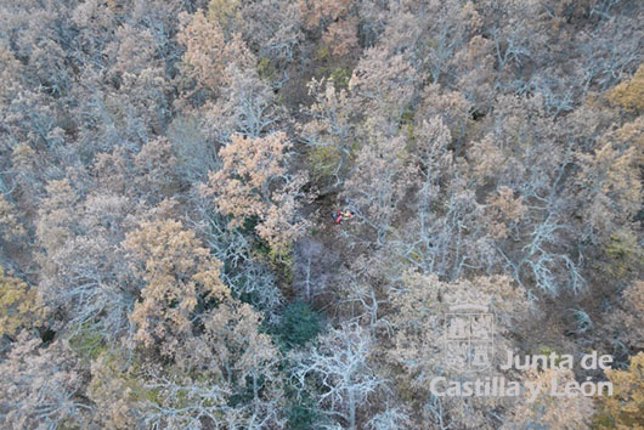 Imagen del rescate de la senderista en herida en Sotillo de Sanabria