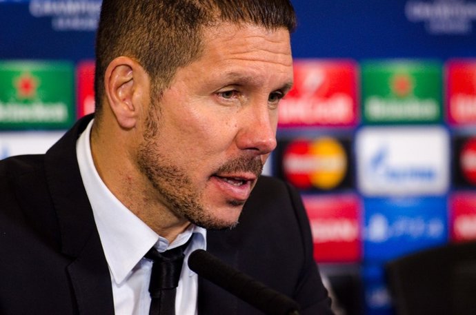 Simeone en la rueda de prensa posterior al Olympiacos