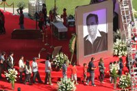 México despide a 'Chespirito' con una gran ceremonia en el Estadio Azteca