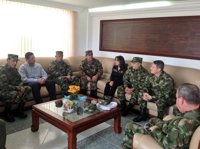 El general Alzate y sus compañeros llegan a Bogotá tras ser liberados por las FARC