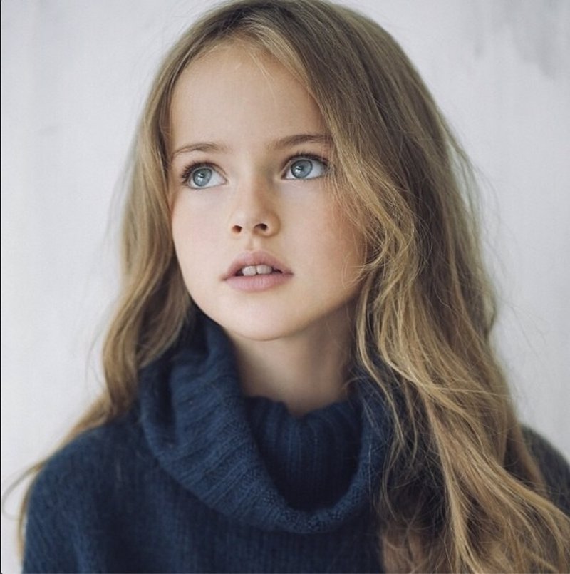 La niña Kristina Pimenova modelo de años considerada una top model
