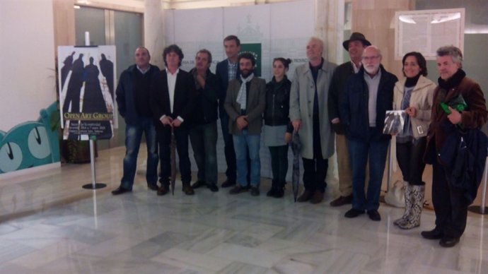 Los artistas en la presentación de la muestra.