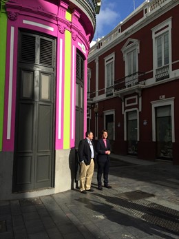 Fachada pintada por Leroy Merlin