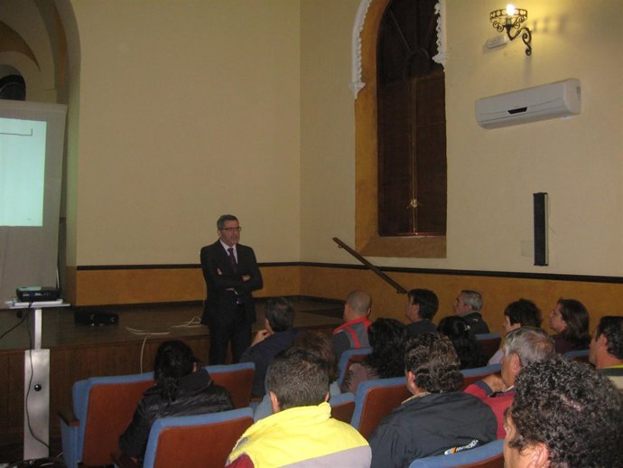 Gutiérrez Limones dio la bienvenida a los beneficiarios del programa. 