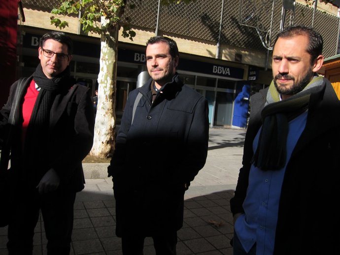 Garzón (centro) en Córdoba