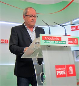 El secretario de Organización del PSOE-A, Juan Cornejo, este martes 